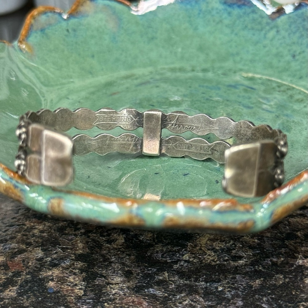 Royston turquoise vintage snake eye sterling arrow cuff bracelet - Picture 2 of 6